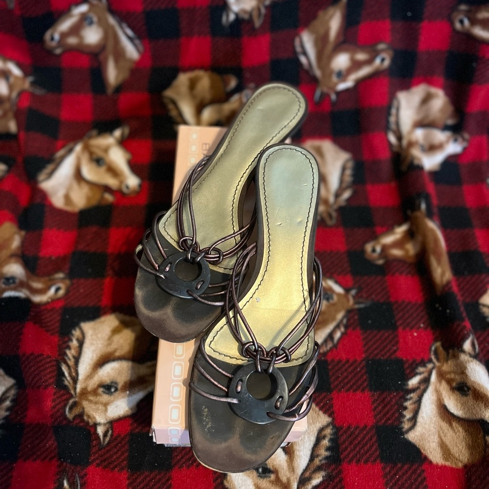 Bandolino sandal size 10 bronze slide